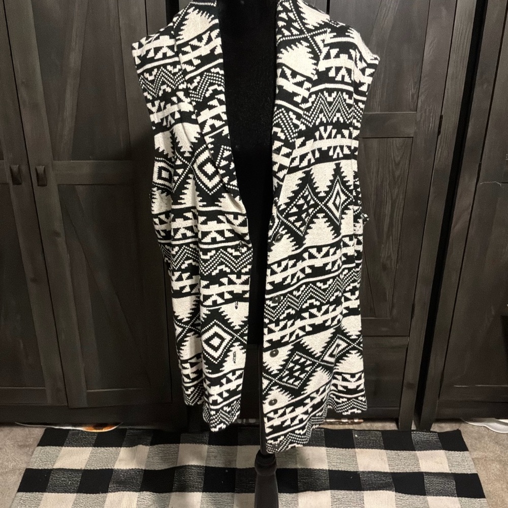 Chaps Monochrome Patterned Knit Vest